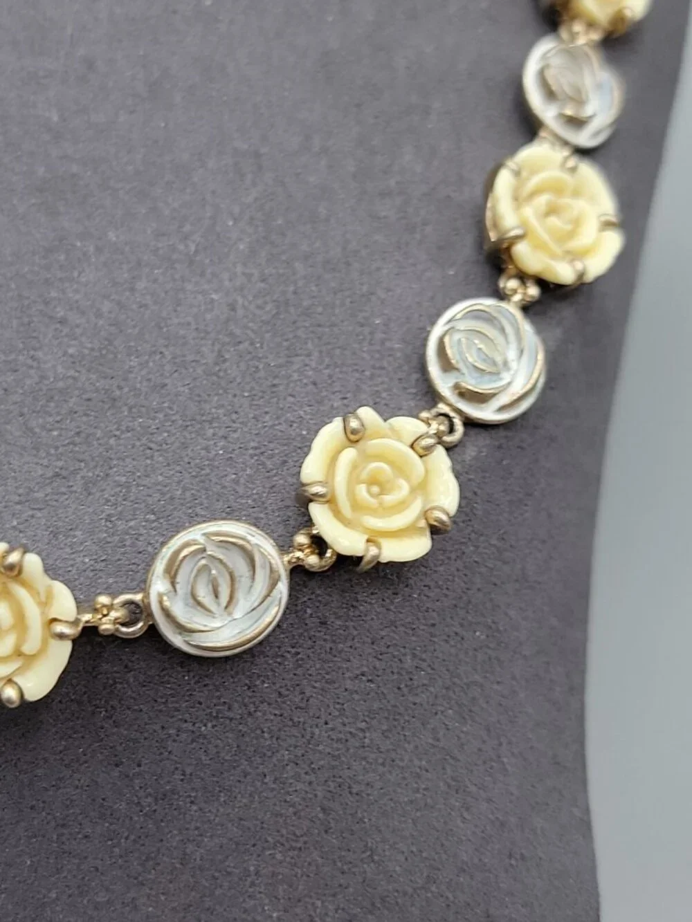 Vintage Liz Claiborne Rose Head Necklace 18